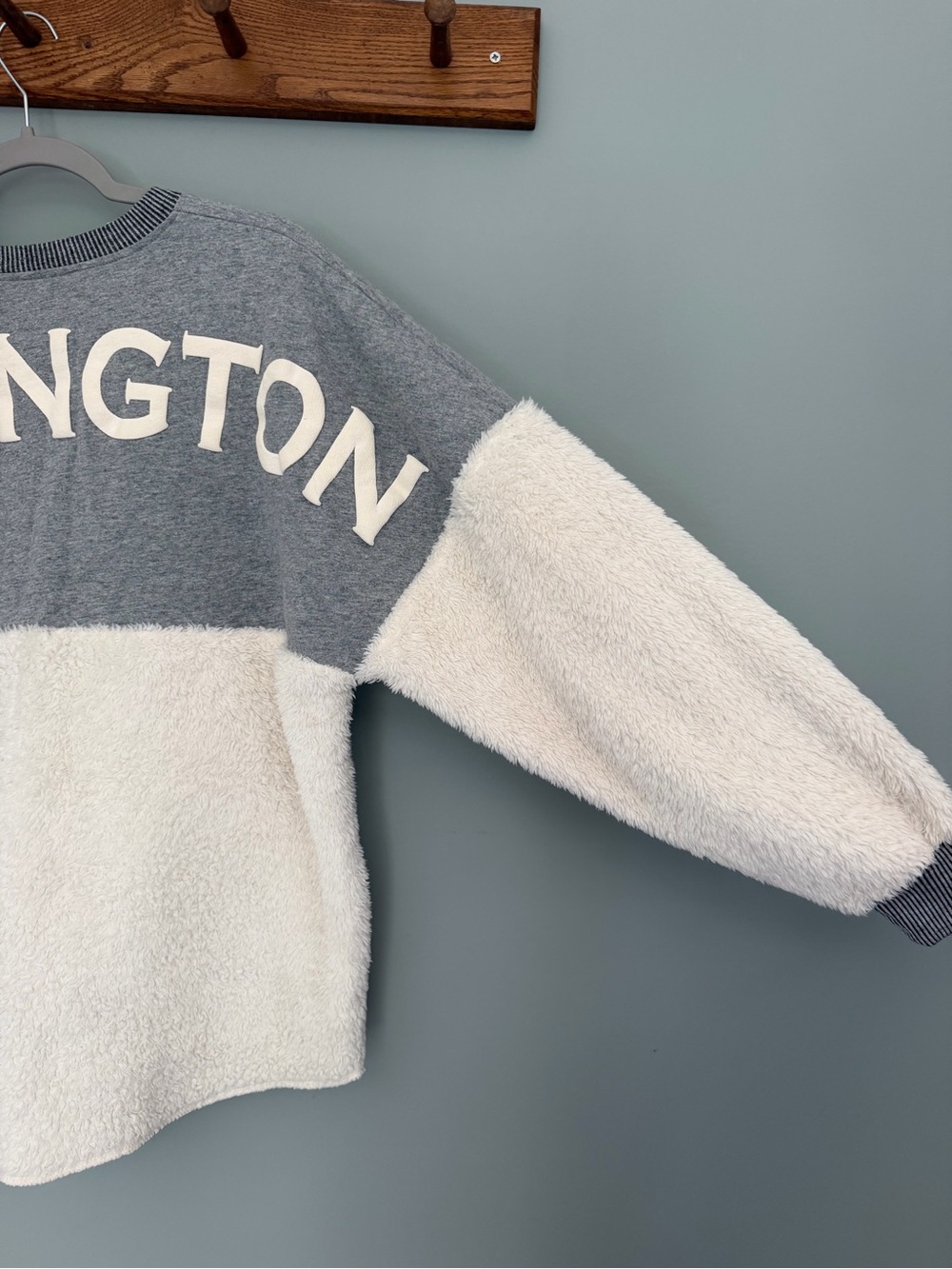 Spirit Jersey Killington Vermont Cozy Sherpa Gray White Sweatshirt Apres Ski - Picture 9 of 13